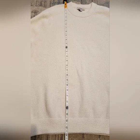 Men's Vuori Midweight Rib Sweater. Ivory. Size M. EUC